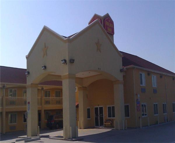 Scottish Inns Suites East Sam Houston Pkwy North شانيلفيو المظهر الخارجي الصورة