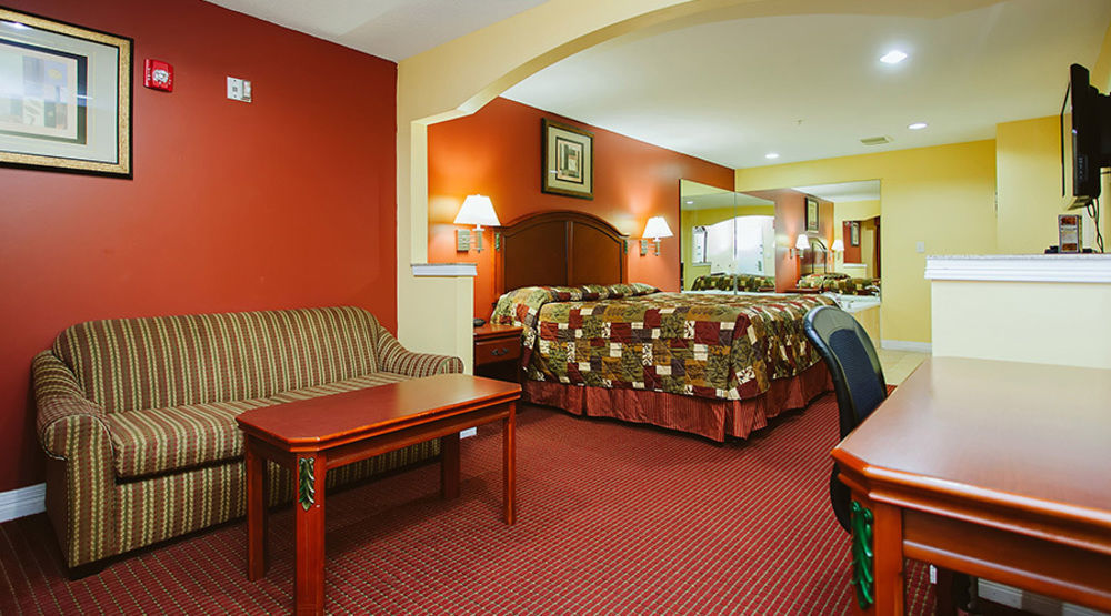 Scottish Inns Suites East Sam Houston Pkwy North شانيلفيو المظهر الخارجي الصورة